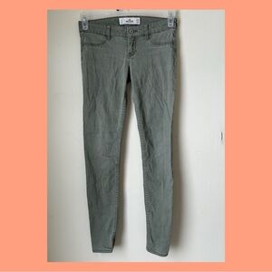 Hollister Women's Skinny Jeans in Olive